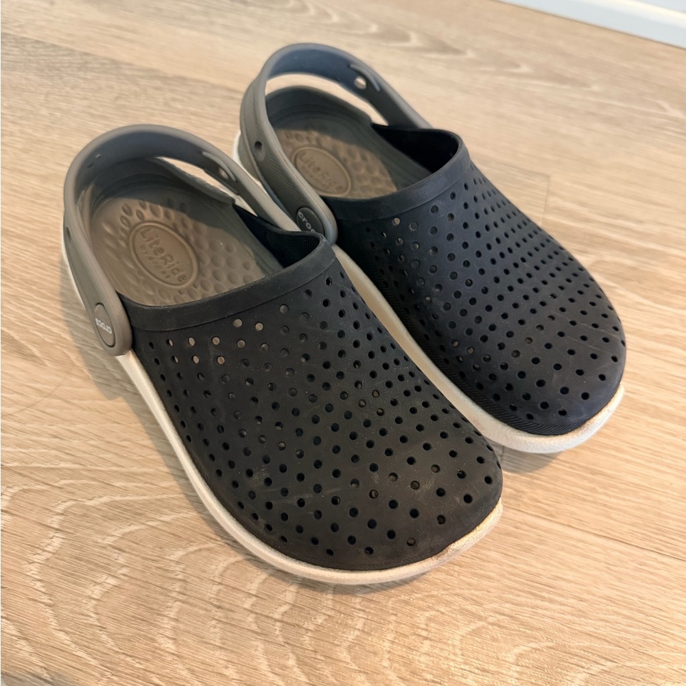 CROCS LiteRide Black and Gray Perforated Clogs Size 13